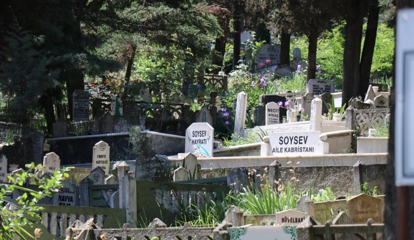 Arefe Günü ilk kez mezarlıklar bu kadar boş kaldı