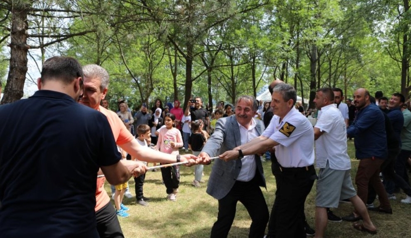 Arifiye'de 4. Geleneksel Keşkek Şenliği'ne yoğun ilgi