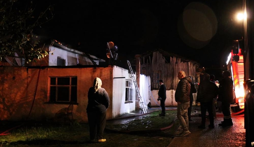 arifiye-de-baca-yangini-iki-katli-evi-kule-cevirdibmzvbhuvtw