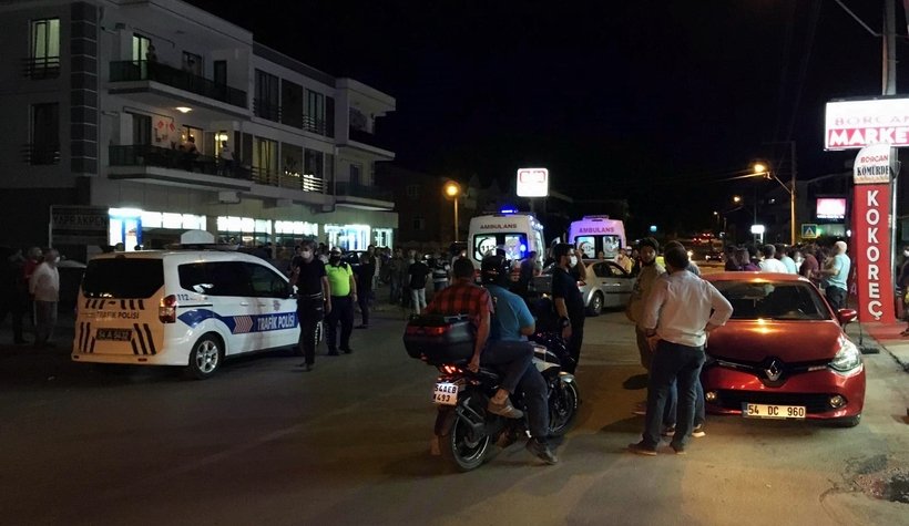 Marketten çıkan çocuklara çarptı