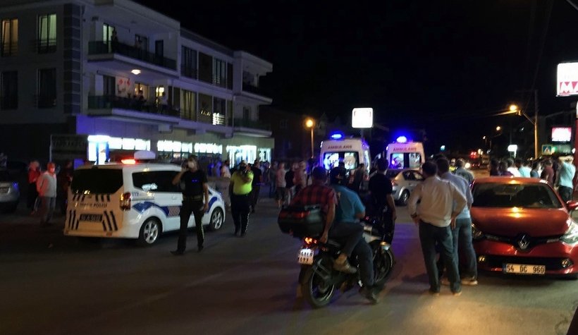 Marketten çıkan çocuklara çarptı