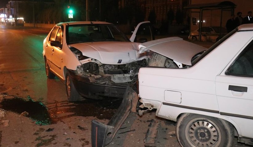 Arifiye'de zincirleme kaza: 1 yaralı