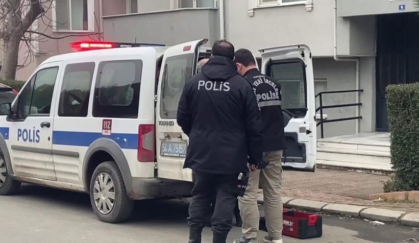 Arkadaşlarıyla kalan genç başından vurulmuş halde bulundu