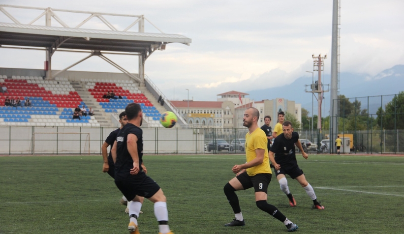 as-akyazispor-hazirlik-macinda-duzce-derelerspor-u-6-1-maglup-ettiwvzlwgvsuk