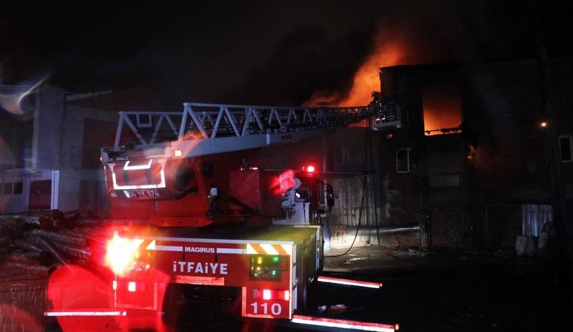 Serdivan ASEM'de büyük yangın