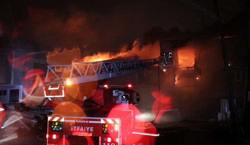 Serdivan ASEM'de büyük yangın