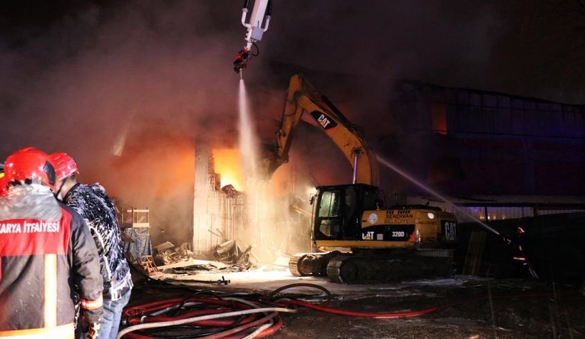 Serdivan ASEM'de büyük yangın