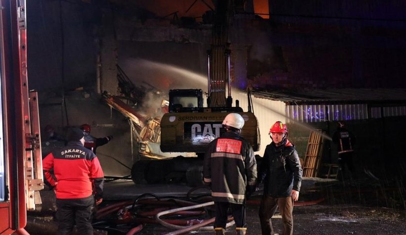 Serdivan ASEM'de büyük yangın