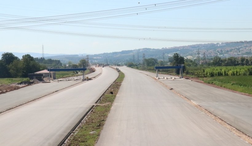 Asfalt serimi devam ediyor