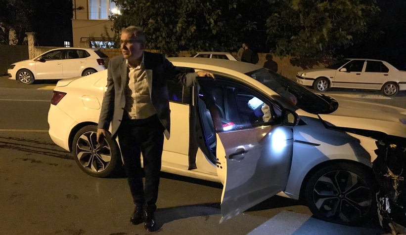 ASKF Başkanının kullandığı otomobil traktörle çarpıştı 1 yaralı