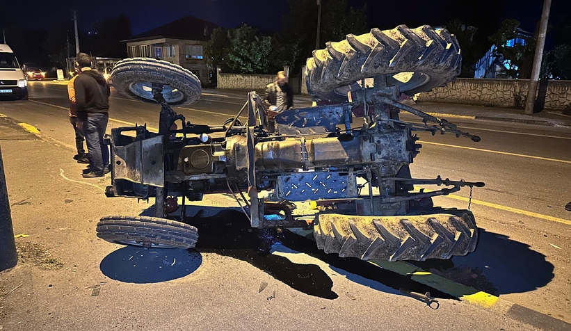 ASKF Başkanının kullandığı otomobil traktörle çarpıştı 1 yaralı