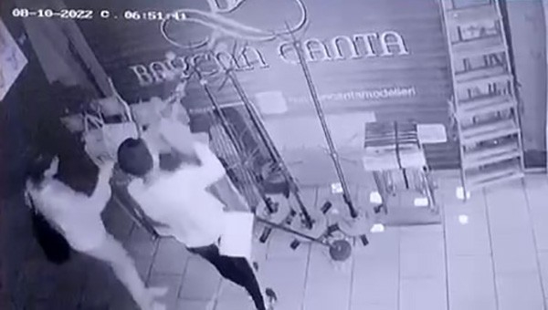  Askı hırsızlığı kamerada