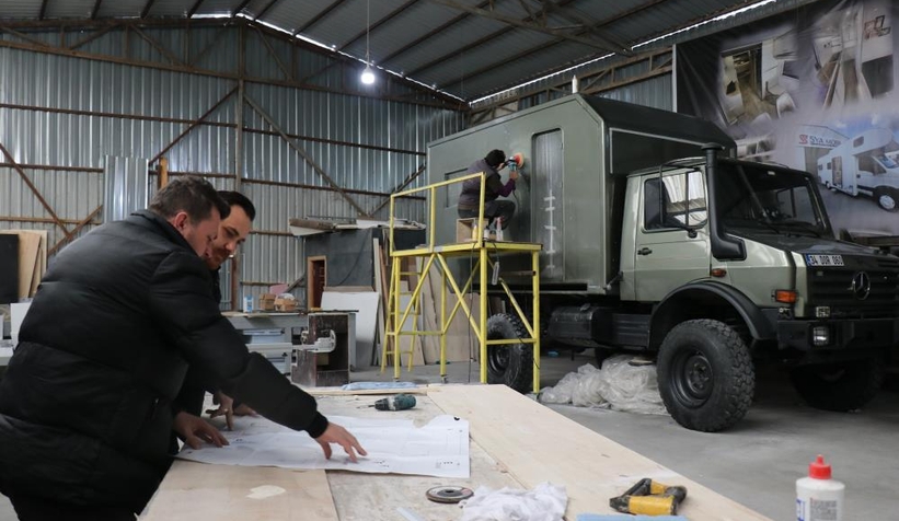 Atıl kamyon lüks karavana döndü 