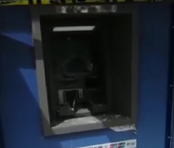 atm-ye-saldirdibu94ng1qvj