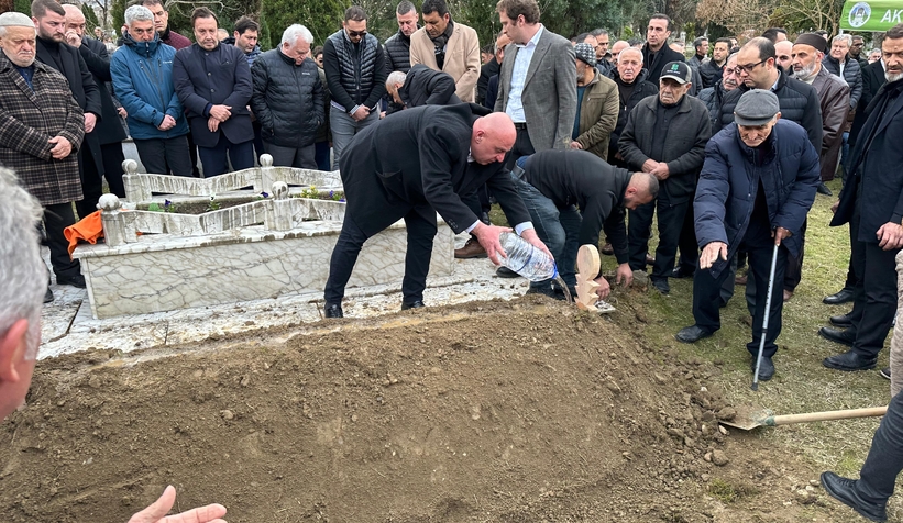 atso-baskani-sinasi-bayraktar-topraga-verildiogxdd3lqwe