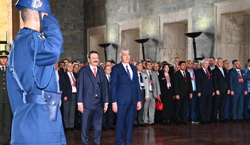ATSO yönetimi Anıtkabir'deki törene katıldı