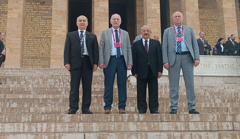 ATSO yönetimi Anıtkabir'deki törene katıldı