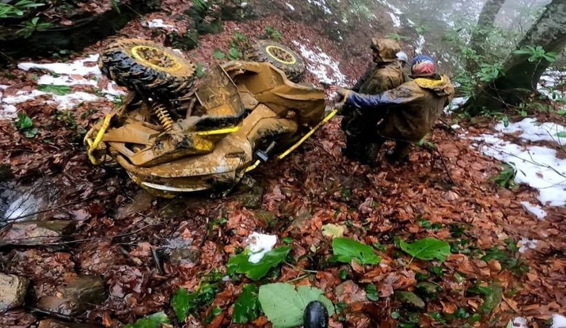 atv-ile-gezintiye-cikan-genc-adam-metrelerce-yukseklikten-yuvarlandiatnkdel6of