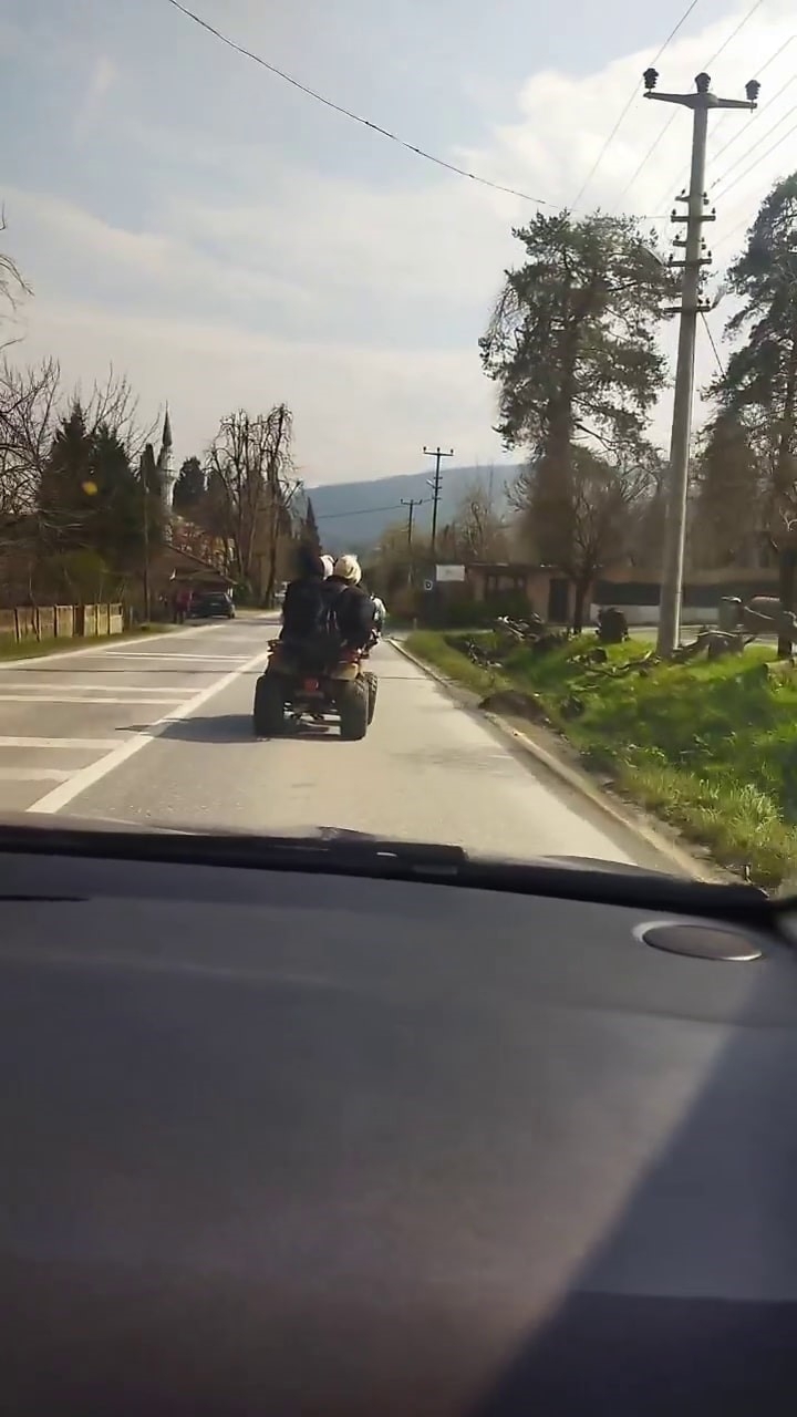 atv-tarzi-motora-binen-4-kisi-olume-boyle-meydan-okuduszn3nkryei