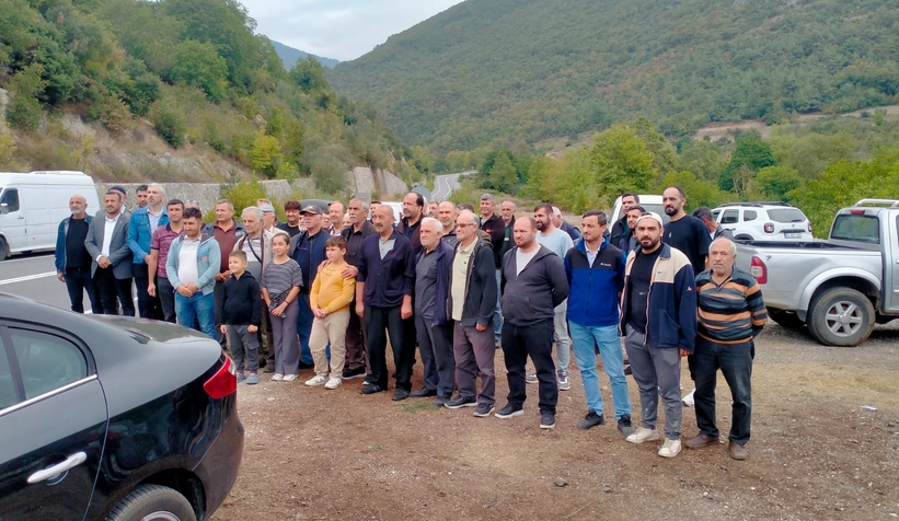 avdallar-da-vatandas-tas-ocagina-karsi-ayaktazki4wlbawh