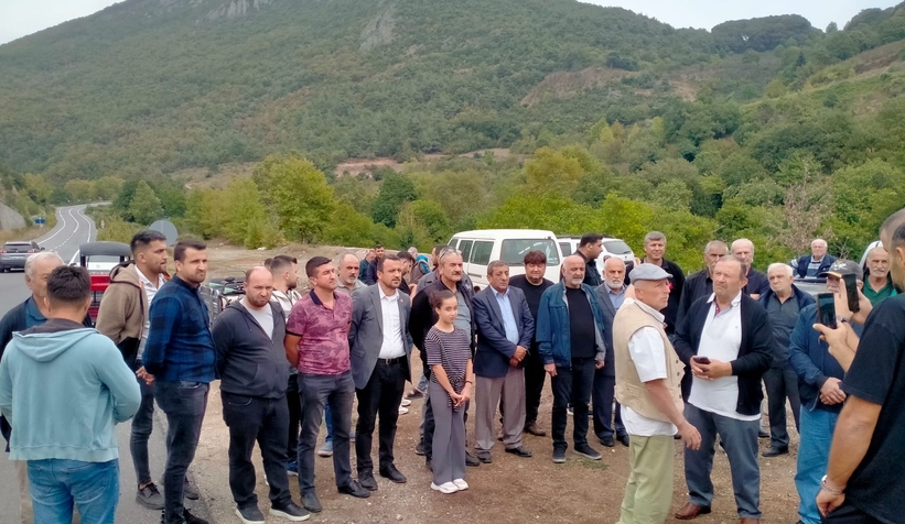 avdallar-da-vatandas-tas-ocagina-karsi-ayaktazki4wlbawh