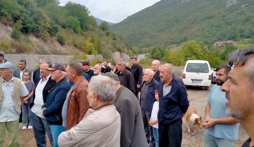 avdallar-da-vatandas-tas-ocagina-karsi-ayaktazki4wlbawh