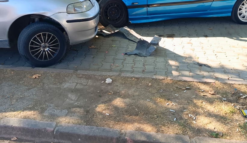 avukat-ve-babasinin-aracina-carptiklari-adami-darp-ettiler-iddiasingxwdupaa1