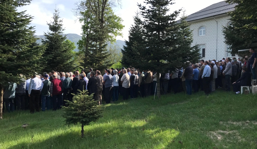 Ayağını çapa makinesine kaptıran Tacettin amca toprağa verildi