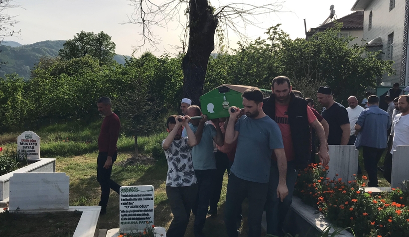 Ayağını çapa makinesine kaptıran Tacettin amca toprağa verildi