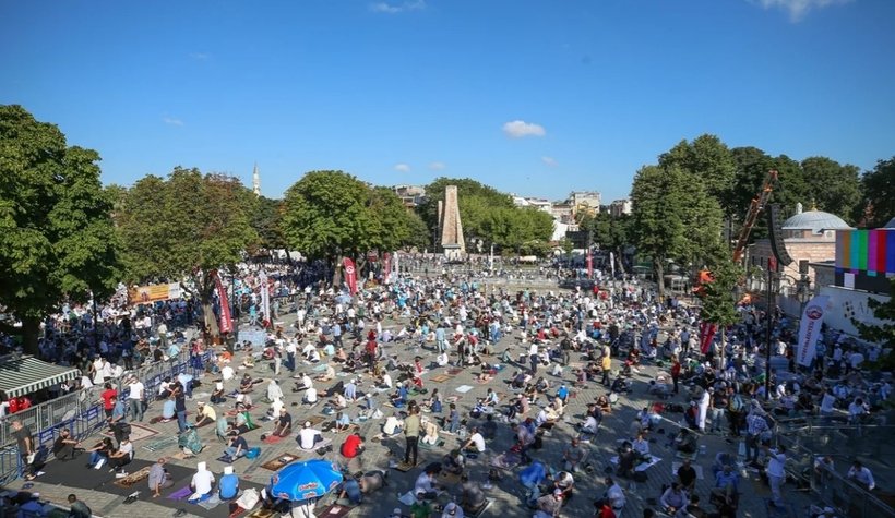 Ayasofya Camii'ne girişler durduruldu