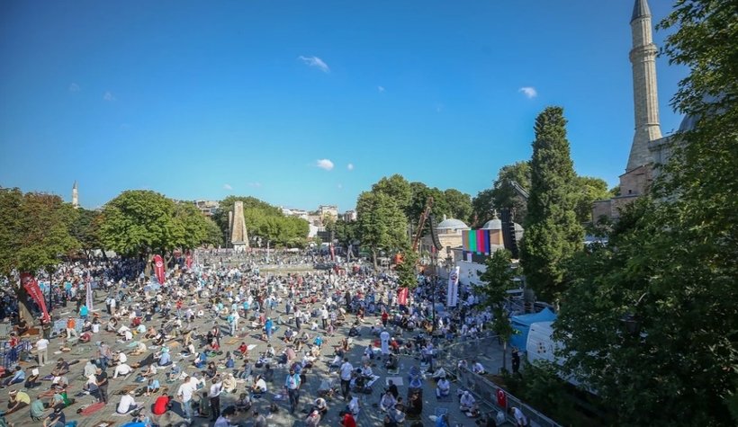 Ayasofya Camii'ne girişler durduruldu