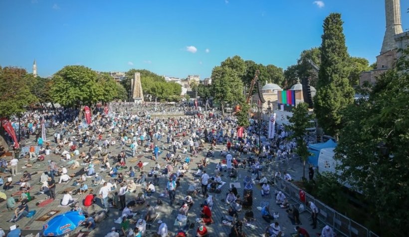Ayasofya'ya akın ettiler
