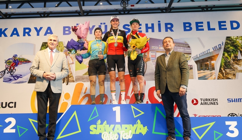 aycicegi-bisiklet-vadisi-kiyasiya-rekabete-sahne-oldutnz2yjbncf