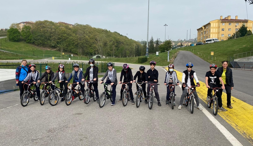 Ayçiçeği Bisiklet Vadisi minik misafirlerini ağırladı