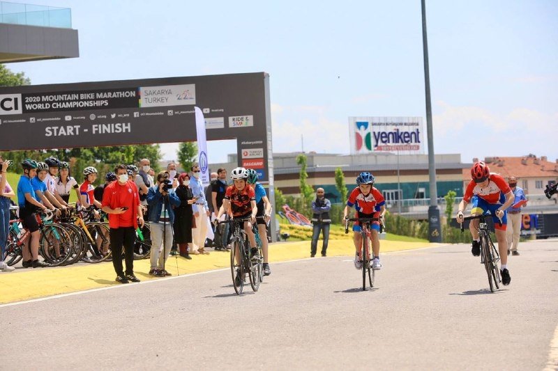 Ayçiçeği Vadisi’nde kıyasıya yarıştılar