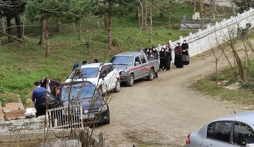 Aynı ailede koronadan ölen 5'nci kişi toprağa verildi