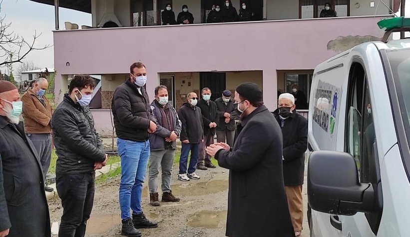 Aynı ailede koronadan ölen 5'nci kişi toprağa verildi