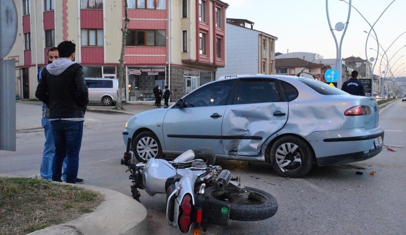 Aynı noktada 25 dakikada iki ayrı kaza 