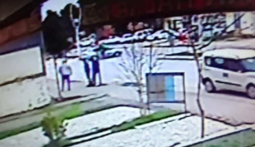 Aynı noktada 25 dakikada iki ayrı kaza 