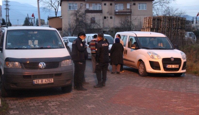 Ayrıldığı eşini çocuklarının gözü önünde öldürdü