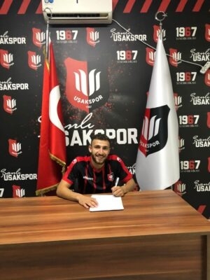 Azat Tarım Uşakspor'a transfer oldu