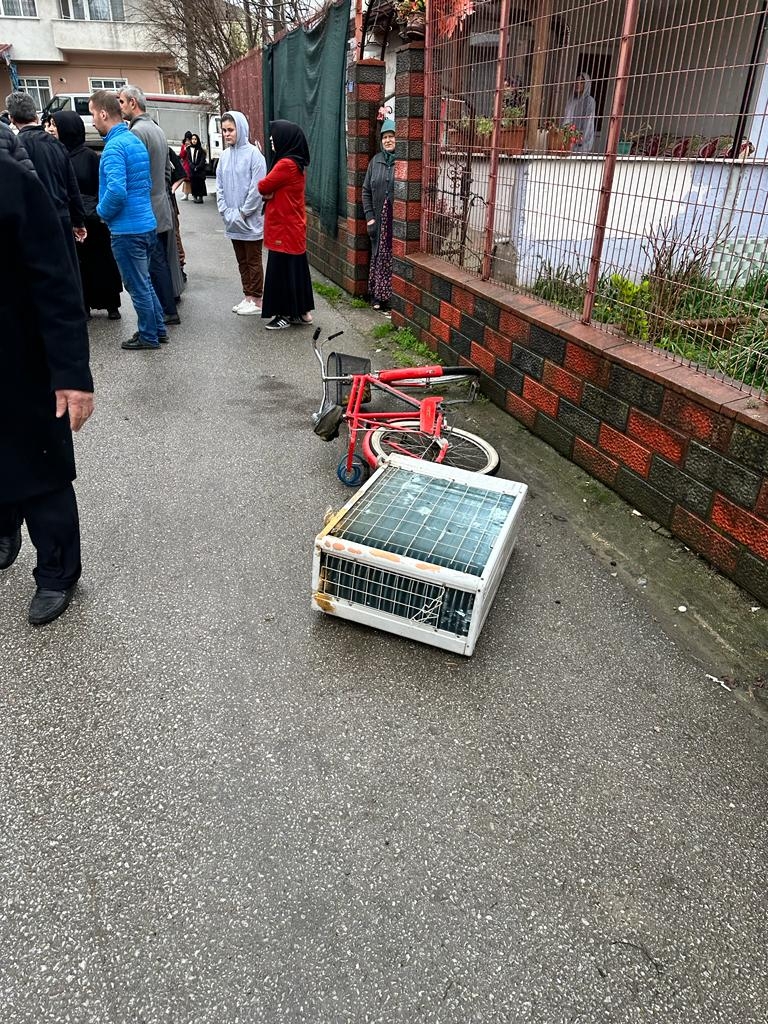 Azılı hırsız bir zıpladı iki zıpladı üçüncü de çarpıldı