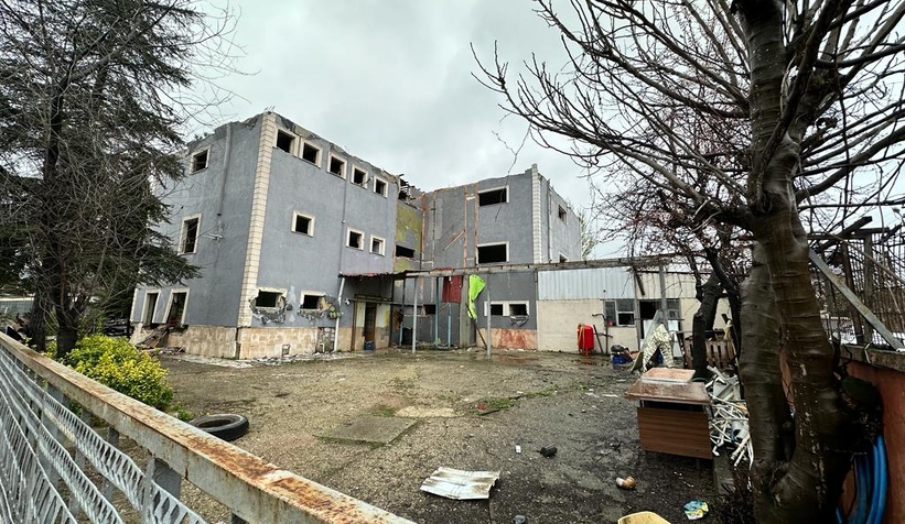 Azılı hırsız bir zıpladı iki zıpladı üçüncü de çarpıldı