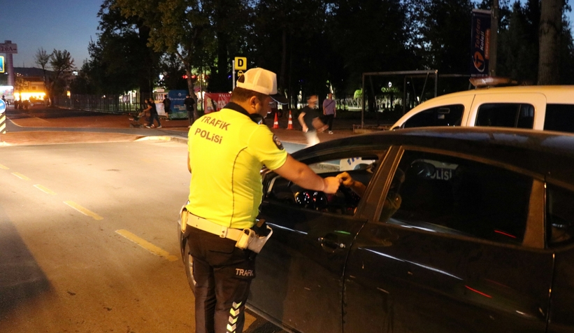 Aziz Duran Parkı ve Millet Bahçesi’nde şok uygulama