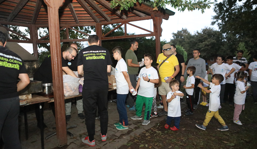 Baba çocuk kamplarında 4 haftada 800 kişilik kamp kuruldu