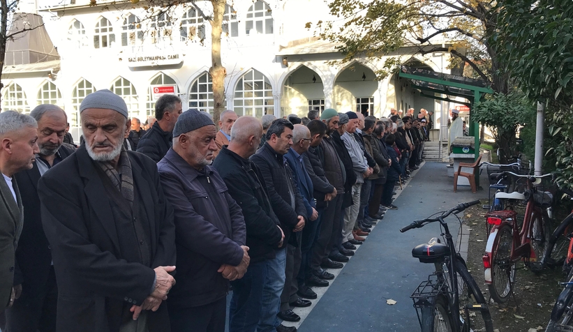 Bahçede ölü bulunan İbrahim Çavdar defnedildi