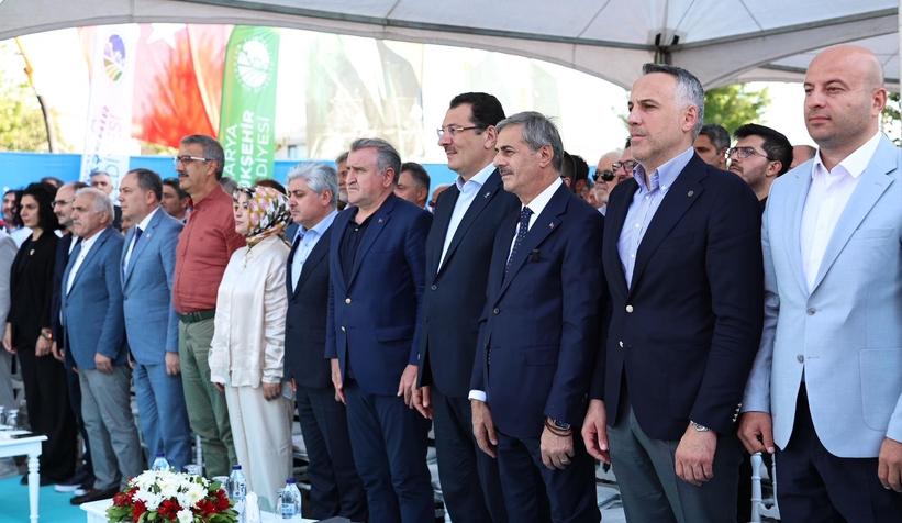 Bakan Bak Sakarya'da; Şehrin en büyük spor yatırımları hayata geçiyor