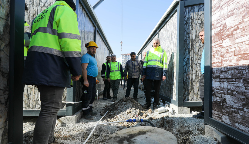 Bakan Dönmez Büyükşehir'in çalışma sahasındaydı