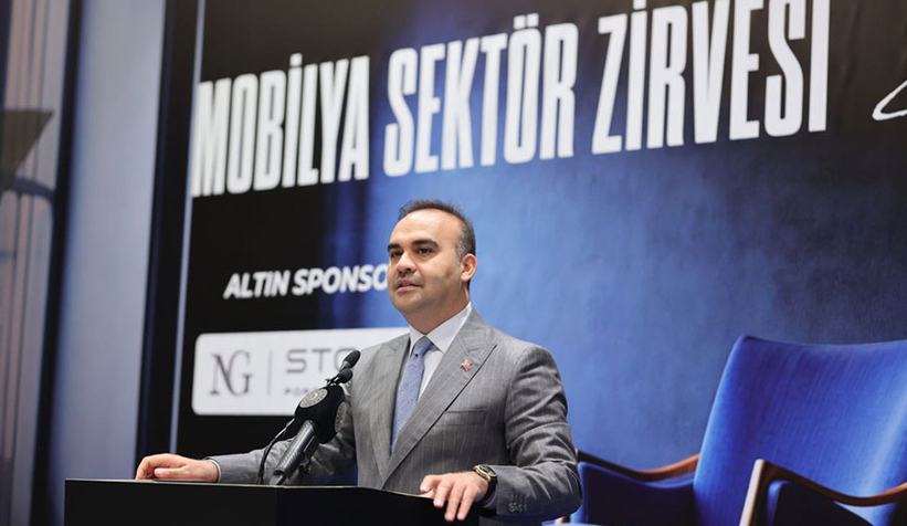 Bakan Kacır Sakarya'da mobilya zirvesine katıldı