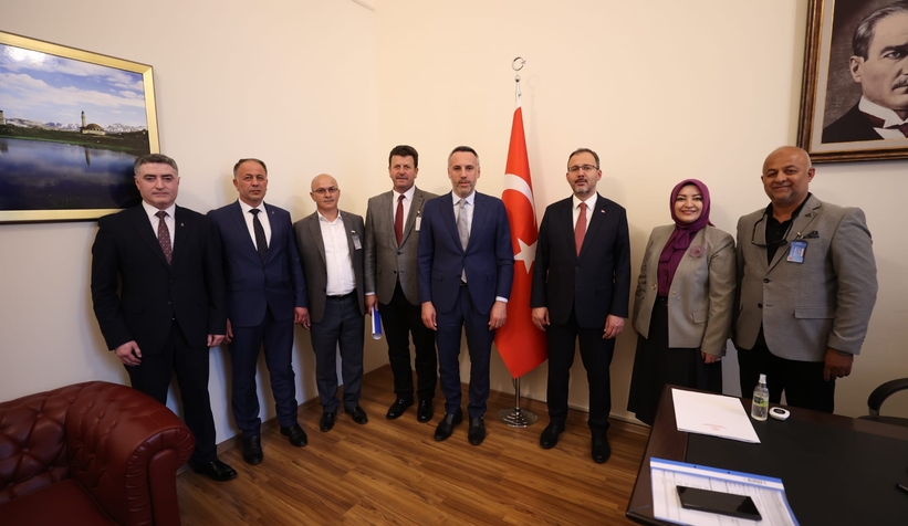 bakan-kasapoglu-nu-ziyaret-ettilerv3u4dfbbbj
